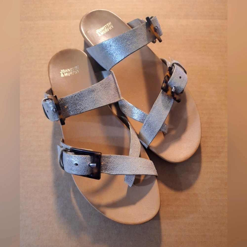 Johnson and Murphy Gold shimmer strappy Sandals- NWOT- Sz6